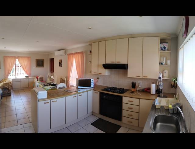 3 BEDROOM HOUSE FOR SALE IN STRELITZIA PARK